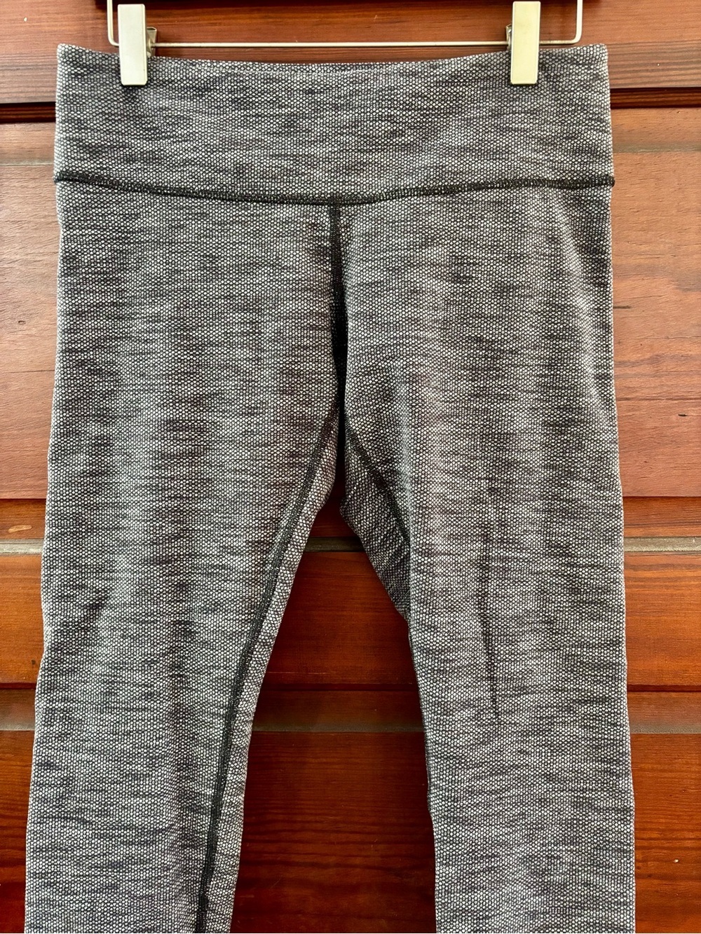 Lululemon Wunder Under Crop *Luxtreme 21" in Heathered Black Size 8 - Picture 6 of 8